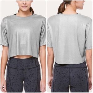 Lululemon to the beat Tee SoulCycle in silver